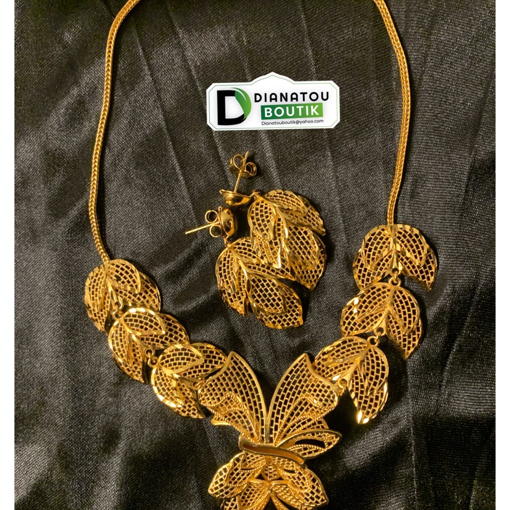 Gold Leaf Necklace and Earring Set